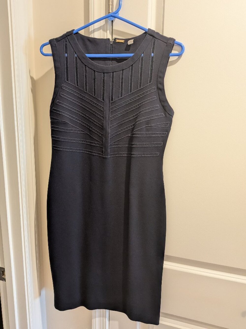 Tahari sleeveless dress